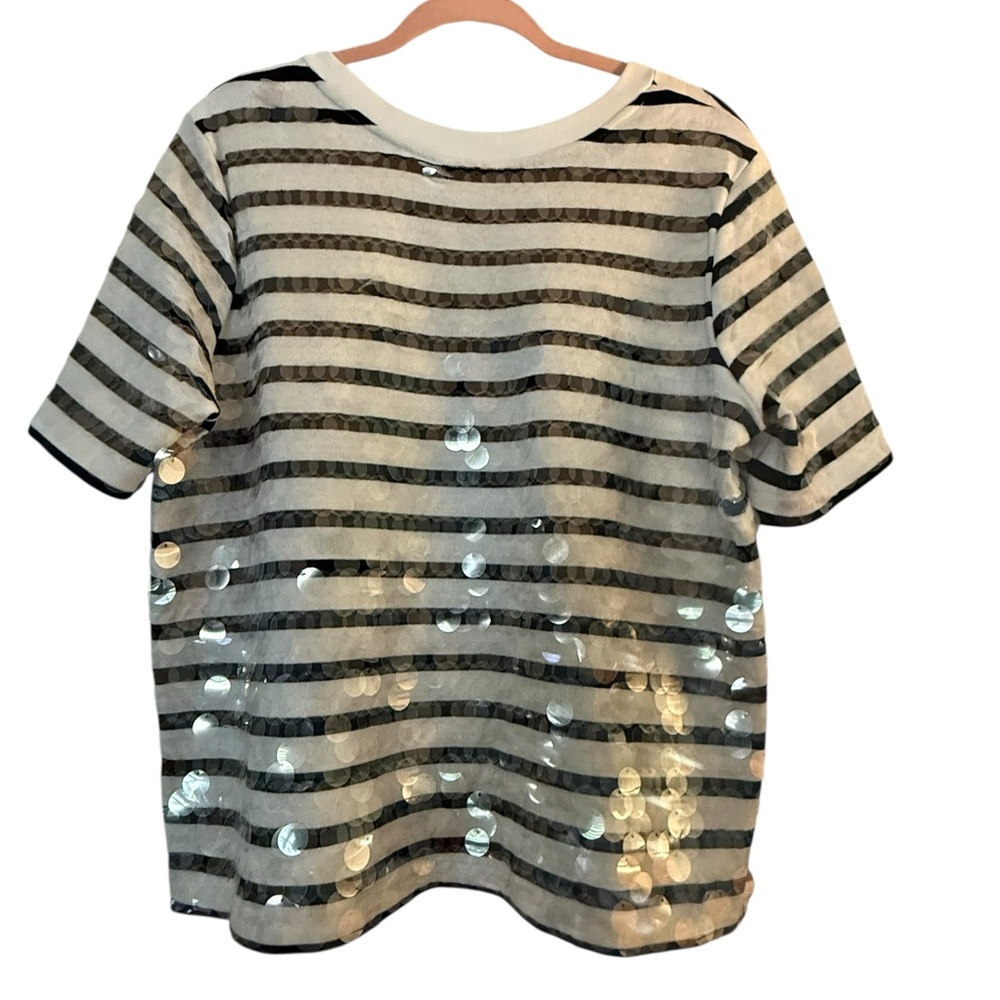 crown & ivy Short Sleeve Striped Sequin Tee in Black and White